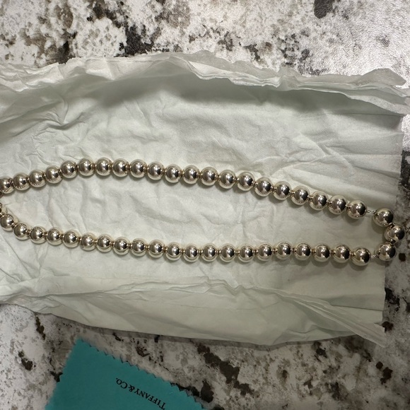 TIFFANY & CO. PEARL NECKLACE - Picture 2 of 16